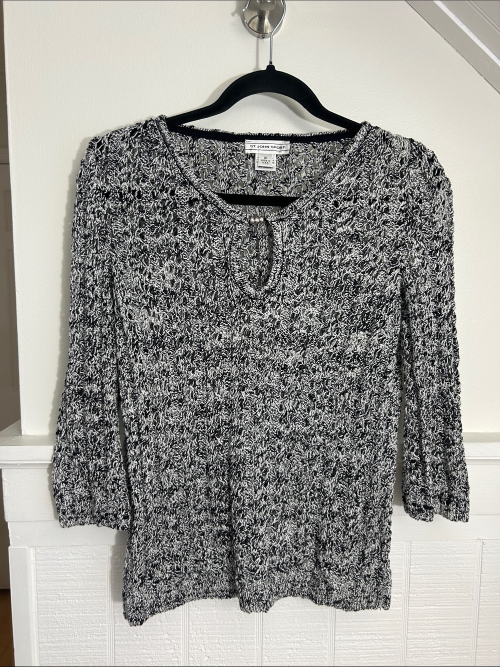 St John Sport Gray Knit Sweater with Pearl Detail size Small (P)